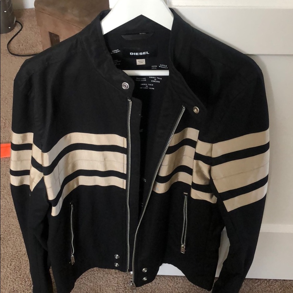 Diésel motorcycle style jacket sir xl worn once.